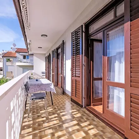 Dragica - Pul302 By Interhome *
